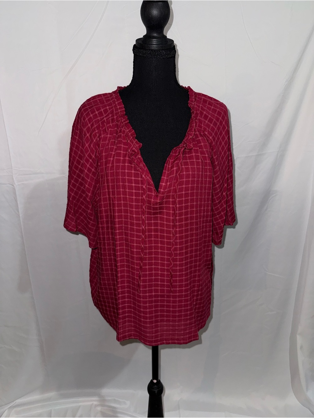 New Loft Women’s Red Checked Ruffle-Neck Blouse